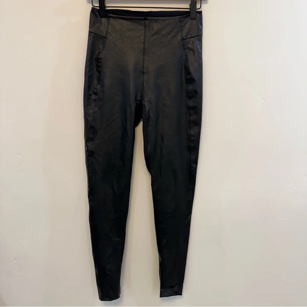 HONEYLOVE black faux just like leather legging